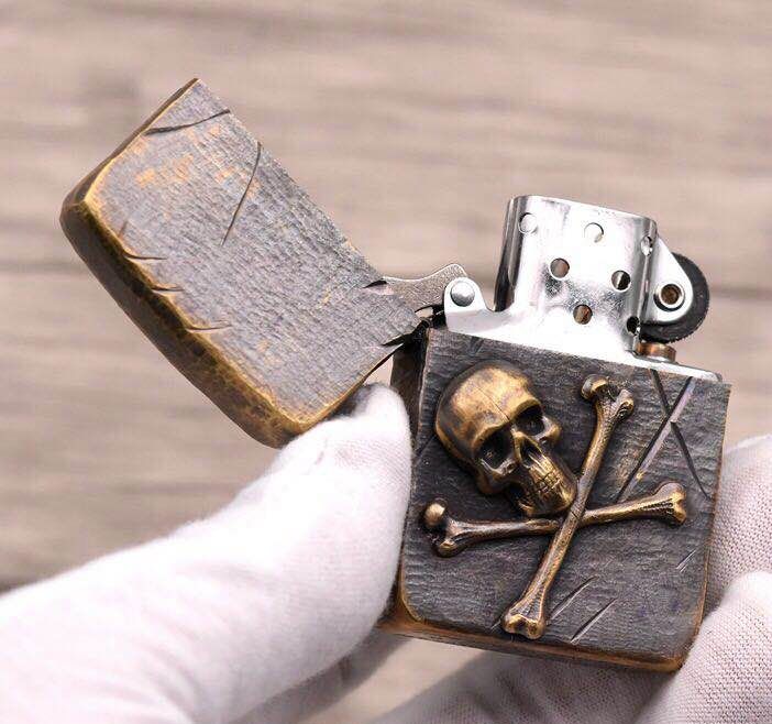 zippo đầu lâu