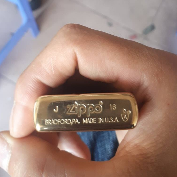 mộc đáy zippo