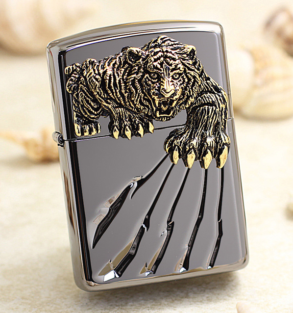 zippo móng hổ