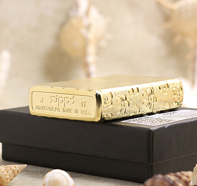 zippo hoa văn bông hoa