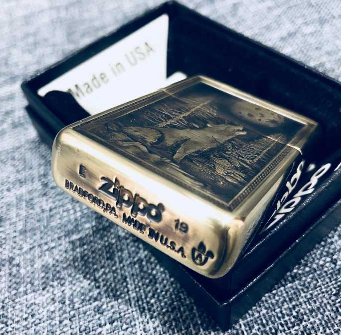 Zippo sói nổi 3