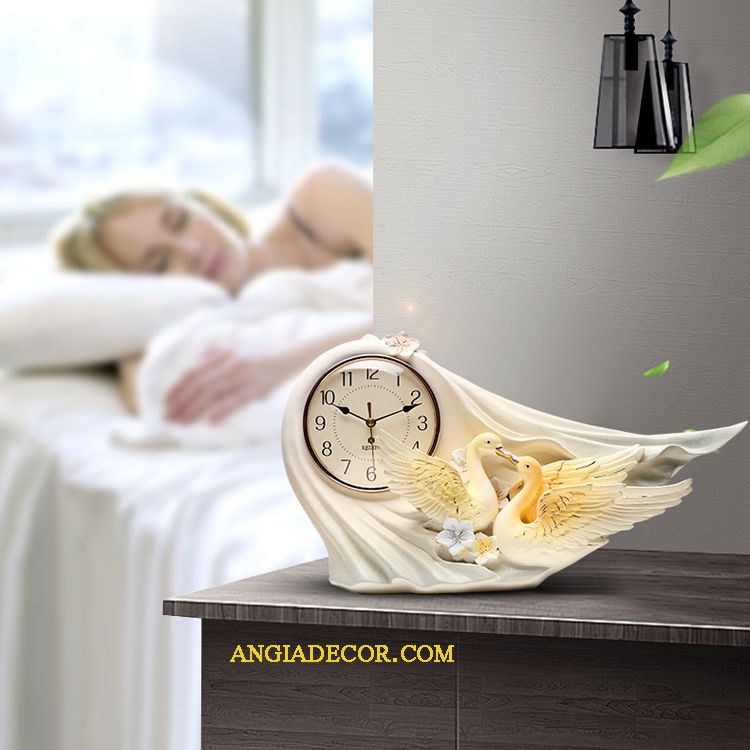 đồng hồ để bàn cao cấp