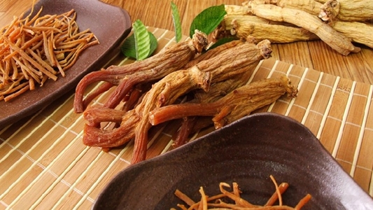 Nhân sâm (ginseng) là gì? Tác dụng, cách dùng nhân sâm, ai không nên dùng?