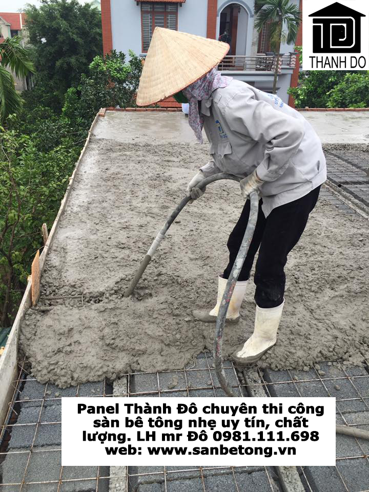 Đổ lớp bê tông thường tạo liên kết