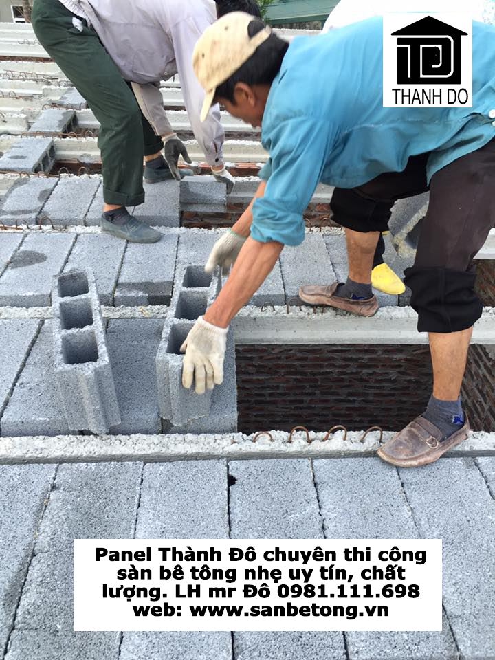Lắp ghép gạch block bê tông nhẹ vào thanh dầm