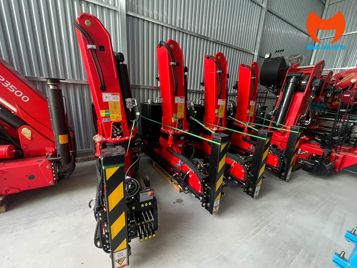 Cẩu gập Palfinger rời: 7 việc cần chốt trước khi lắp xe
