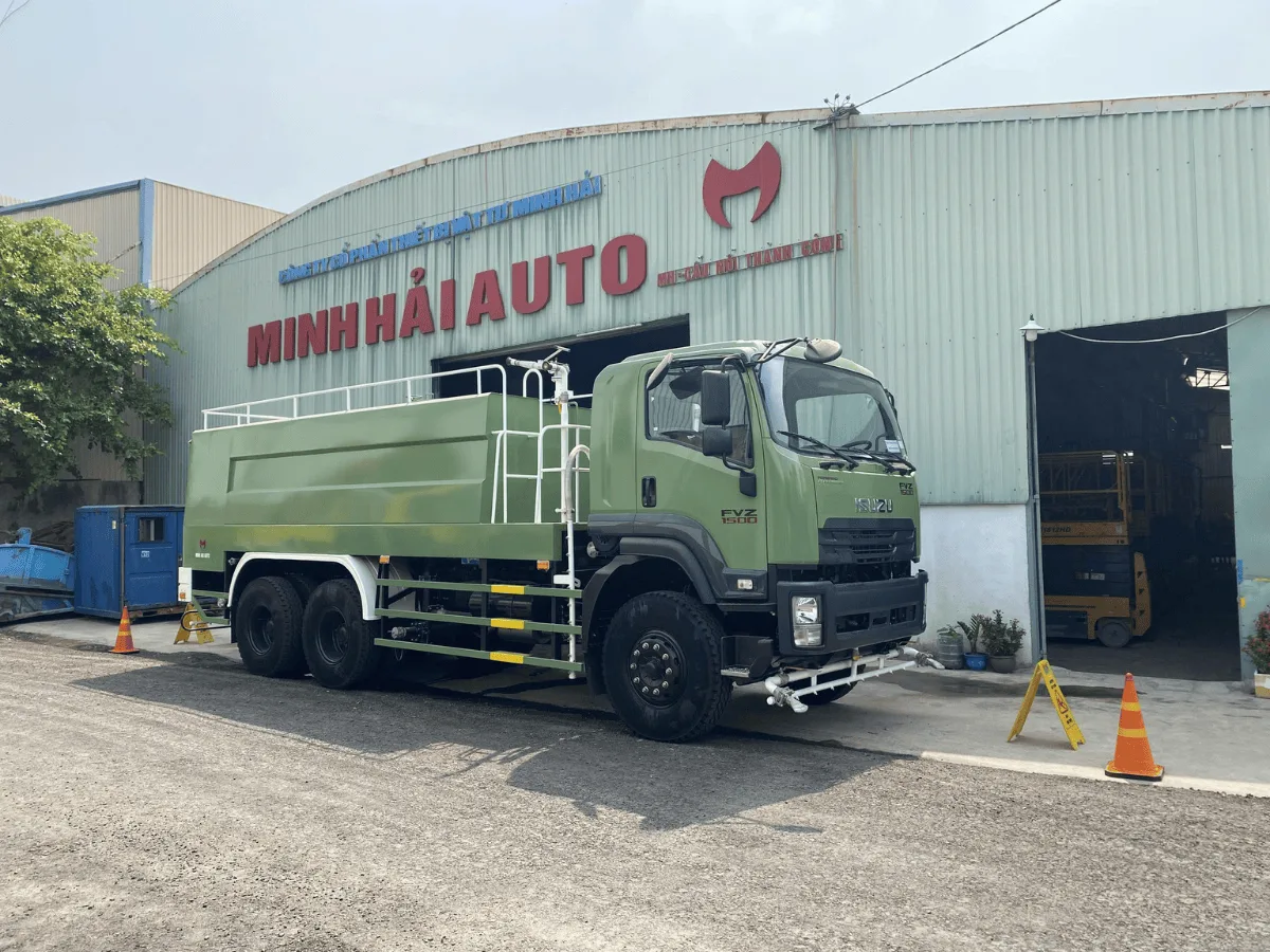 Xe bồn nước Isuzu FVZ 14 khối: khi nào nên chọn xe 3 chân?