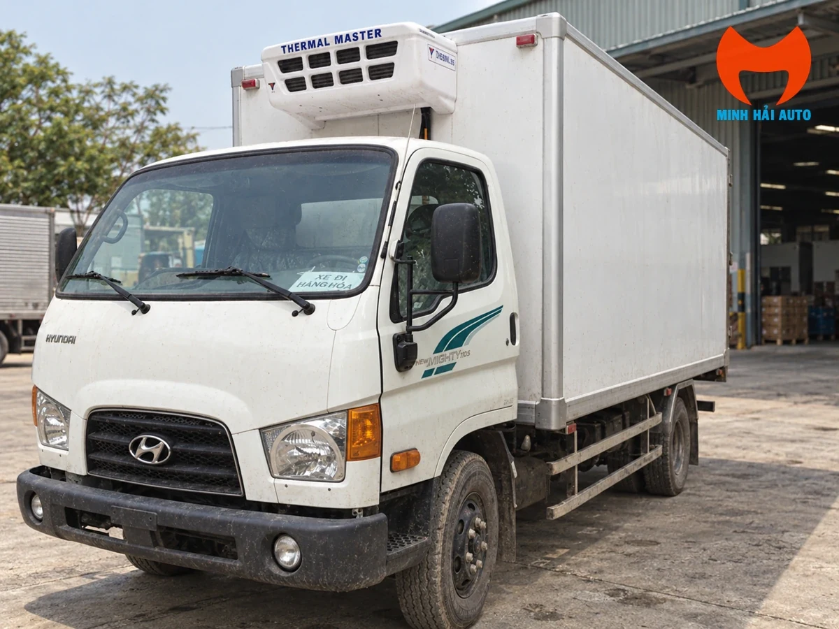 Xe Đông Lạnh Và Xe Bảo Ôn Khác Nhau Thế Nào?