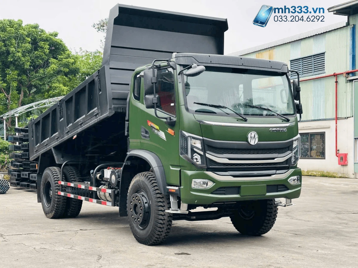 Hình ảnh tổng thể xe ben 8 tấn Chiến Thắng 1 cầu khóa vi sai màu xanh chuyên dụng