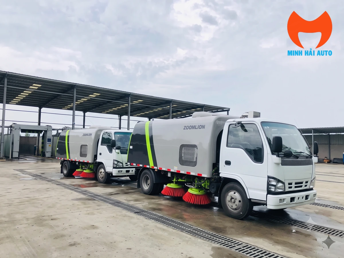 Xe quét đường hút bụi Zoomlion 4.5 khối vận hành lọc khô không dùng nước