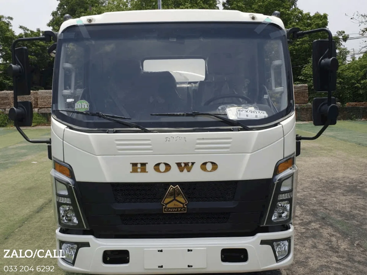 Cabin xe bồn chở xăng dầu HOWO 6 khối — thiết kế gọn, phù hợp đường nội bộ và công trường