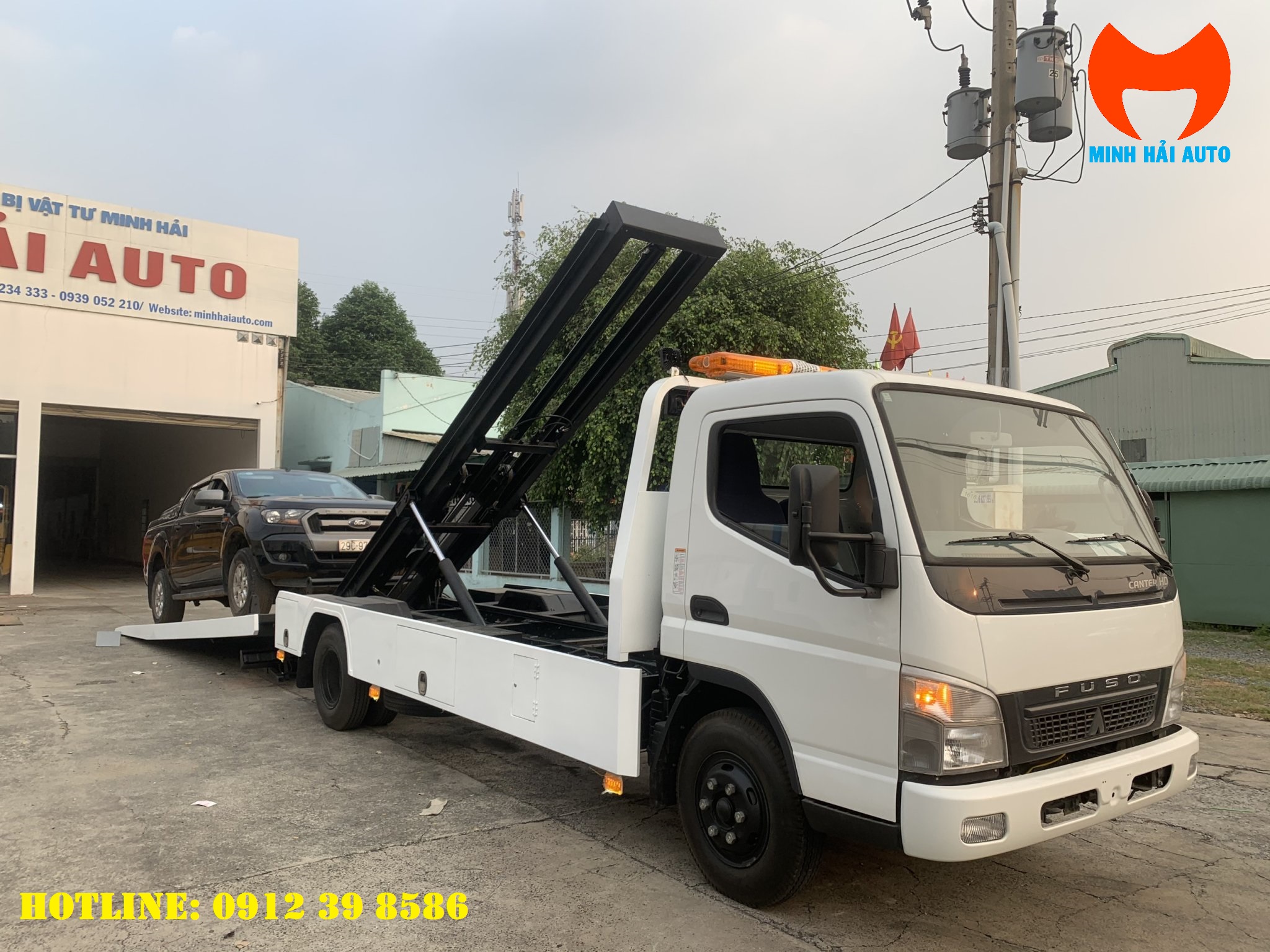 Xe Chở Xe Sàn Trượt Càng Kéo Fuso