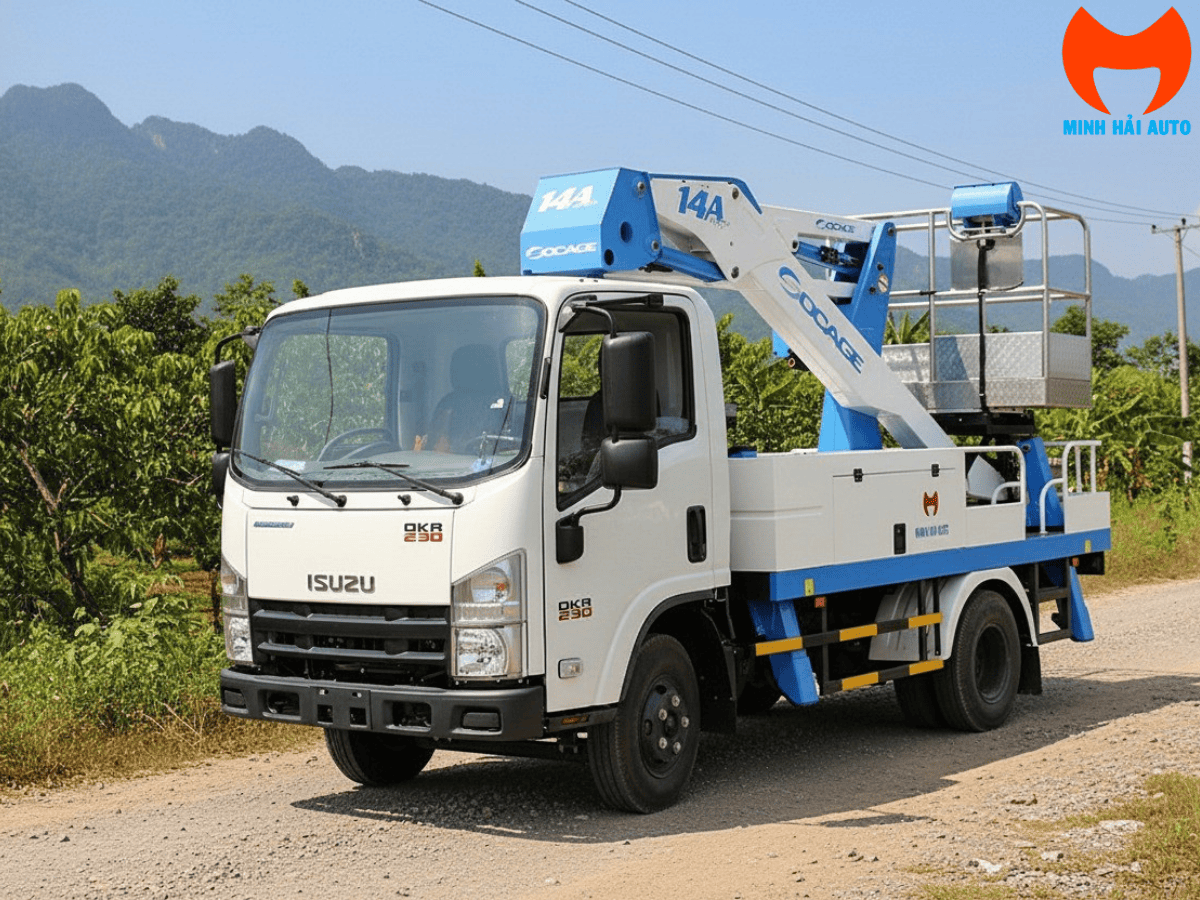 14m Isuzu Socage A314 aerial work platform with a maximum reach of 13.7m.