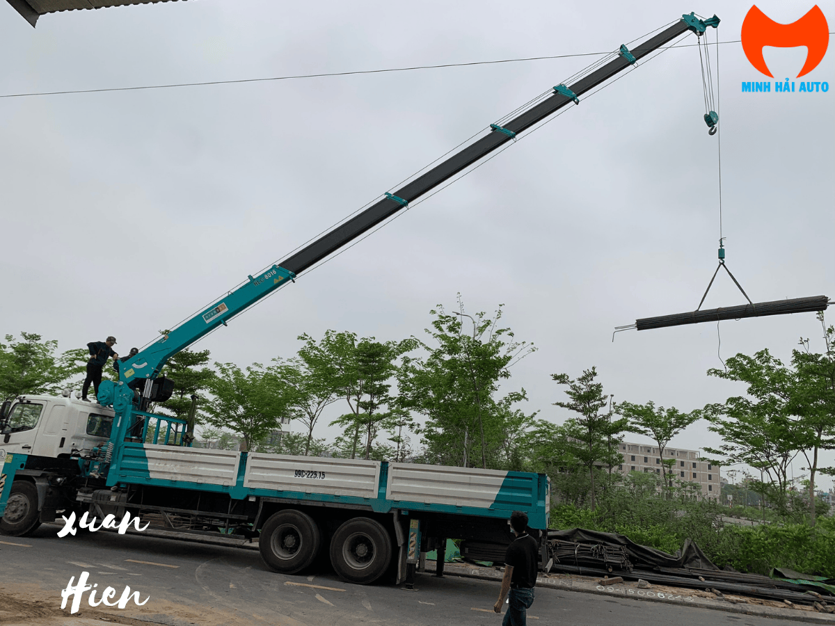Cẩu thủy lực Hyundai HLC-5014 (5 tấn, 4 đốt).
