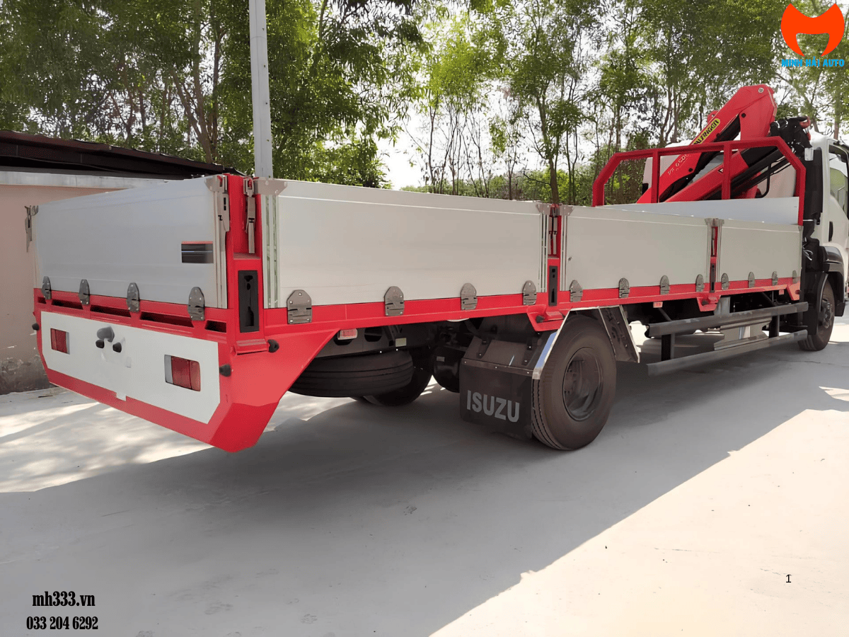 Biểu đồ tải của cẩu Palfinger PK6500 được dán trên xe tải Isuzu FRR 650 gắn cẩu Palfinger 3 tấn.