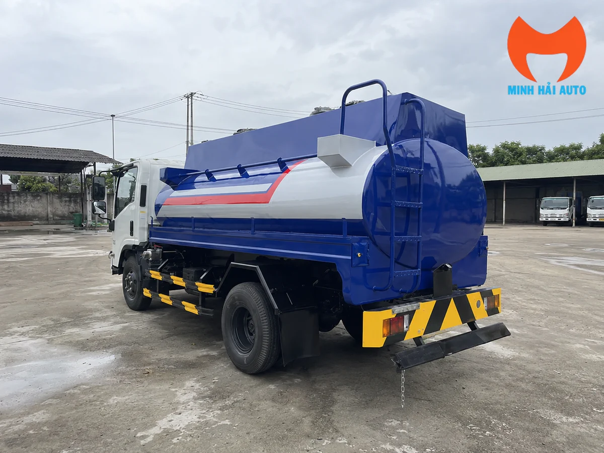 Bồn xitec 7000 lít Isuzu NQR550 chở xăng dầu