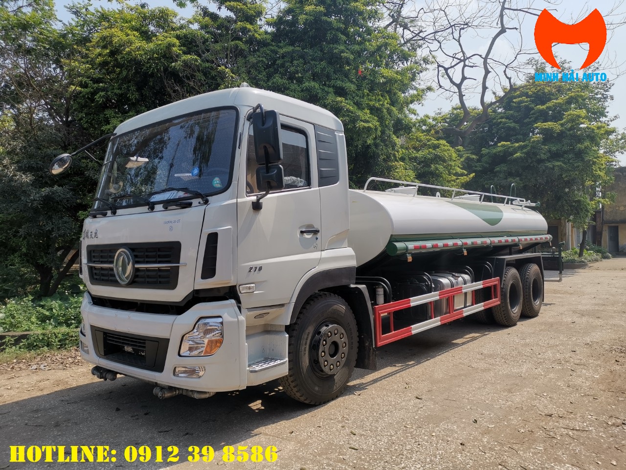 xe phun nước rửa đường 13 khối dongfeng