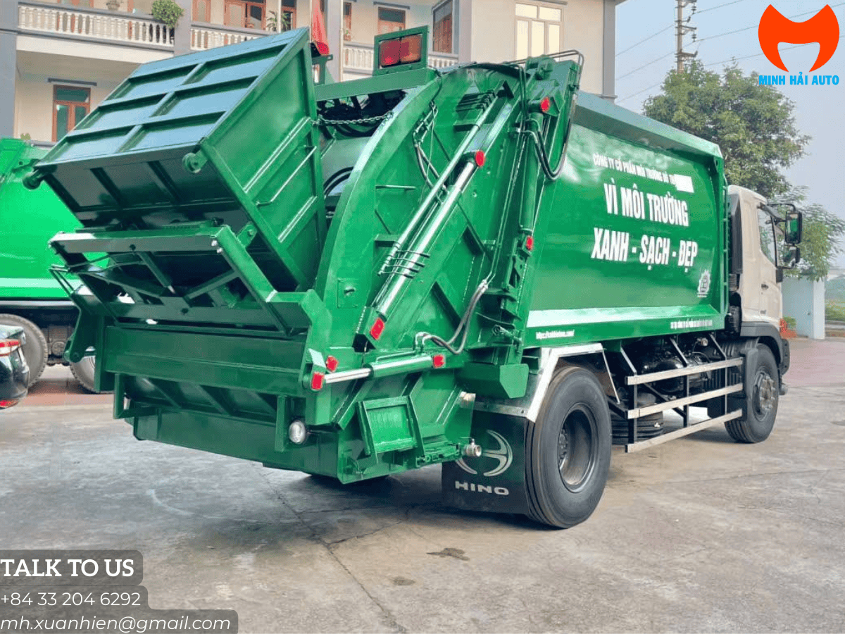 Cabin và chassis xe Hino FG8JJSB 4x2, nền tảng cho xe ép rác 14 khối.