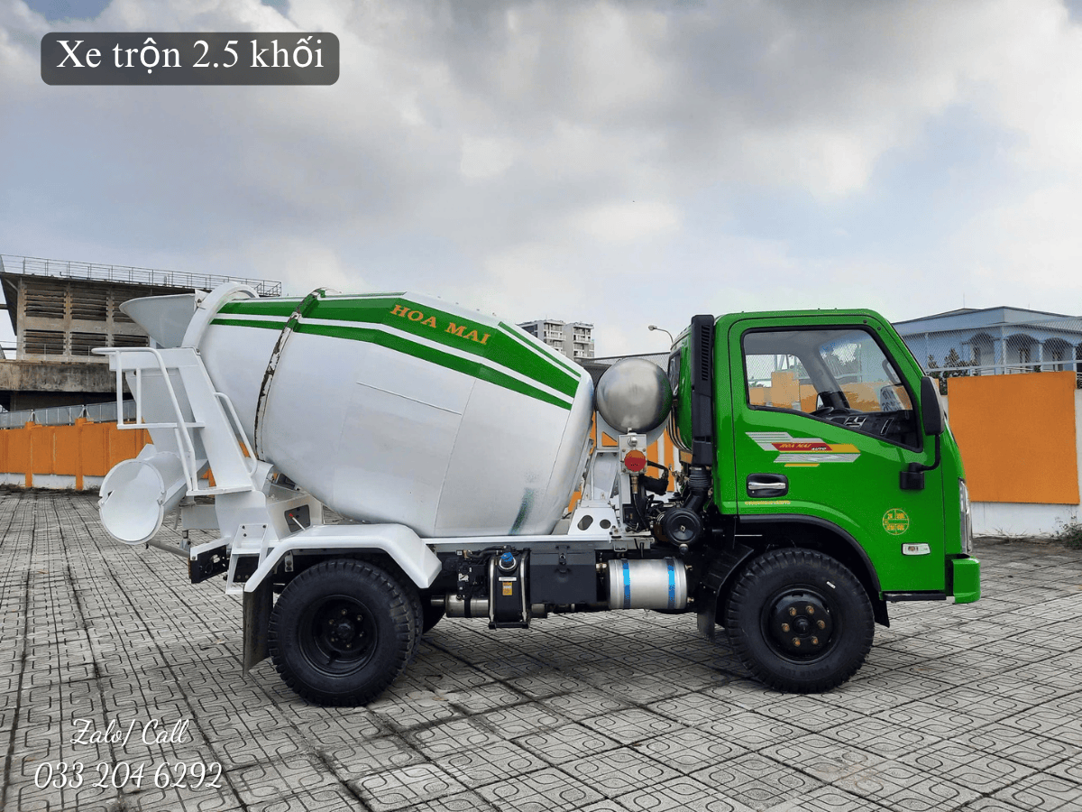 Bồn trộn thủy lực và máng xả xe Hoa Mai 2,3 khối