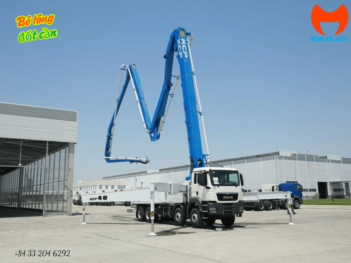 Cận cảnh hệ thống cần bơm 5 khúc của Xe bơm bê tông đốt cần 47m.