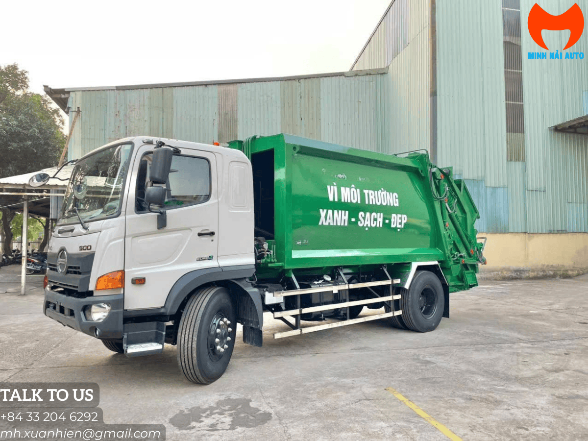 Cận cảnh hệ thống chuyên dụng của xe ép rác Hino FG, thùng 14m³ thép Perform Đức.