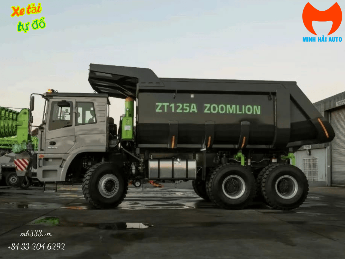 Cận cảnh thùng xe ben tự đổ và hệ thống treo của Zoomlion ZT125A.