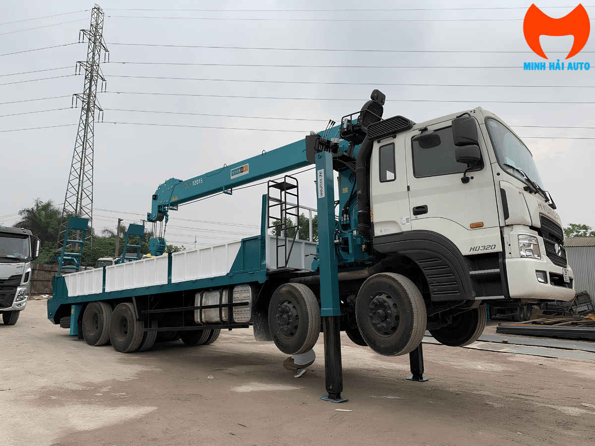 Cần cẩu tự hành 12 tấn Everdigm HLC-12015 5 khúc.