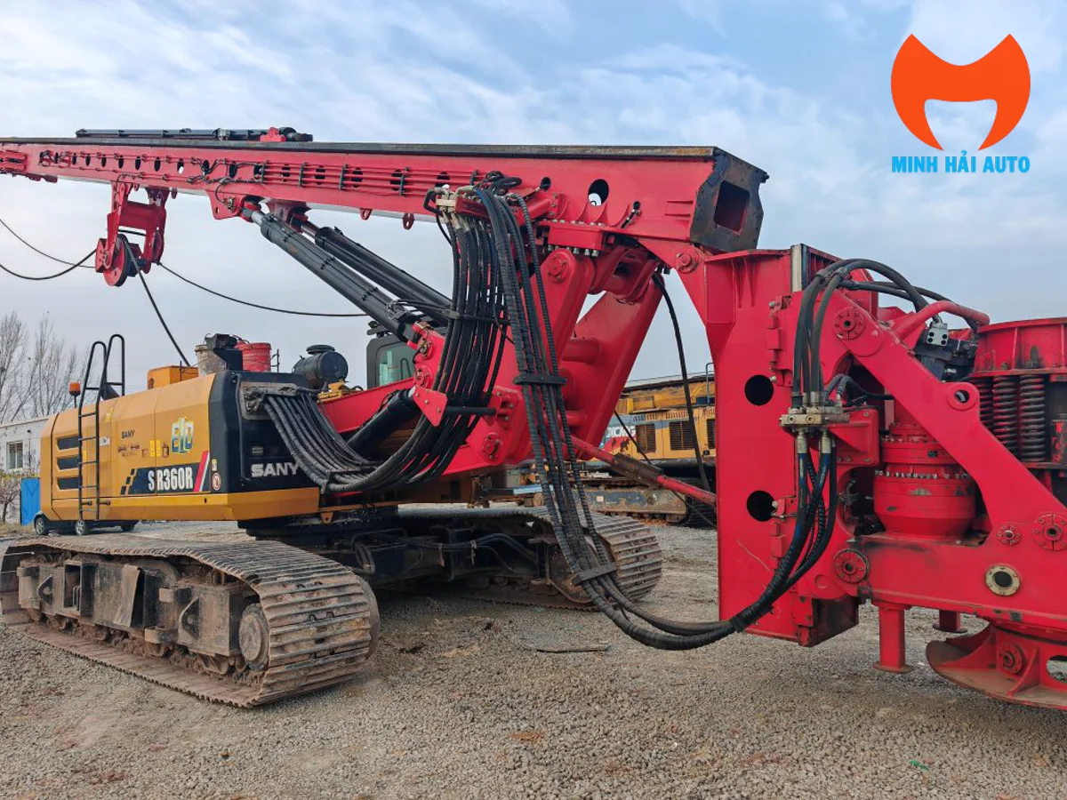 Hệ thống cần khoan và đầu khoan xoay mô-men lớn của máy khoan SANY SR360R