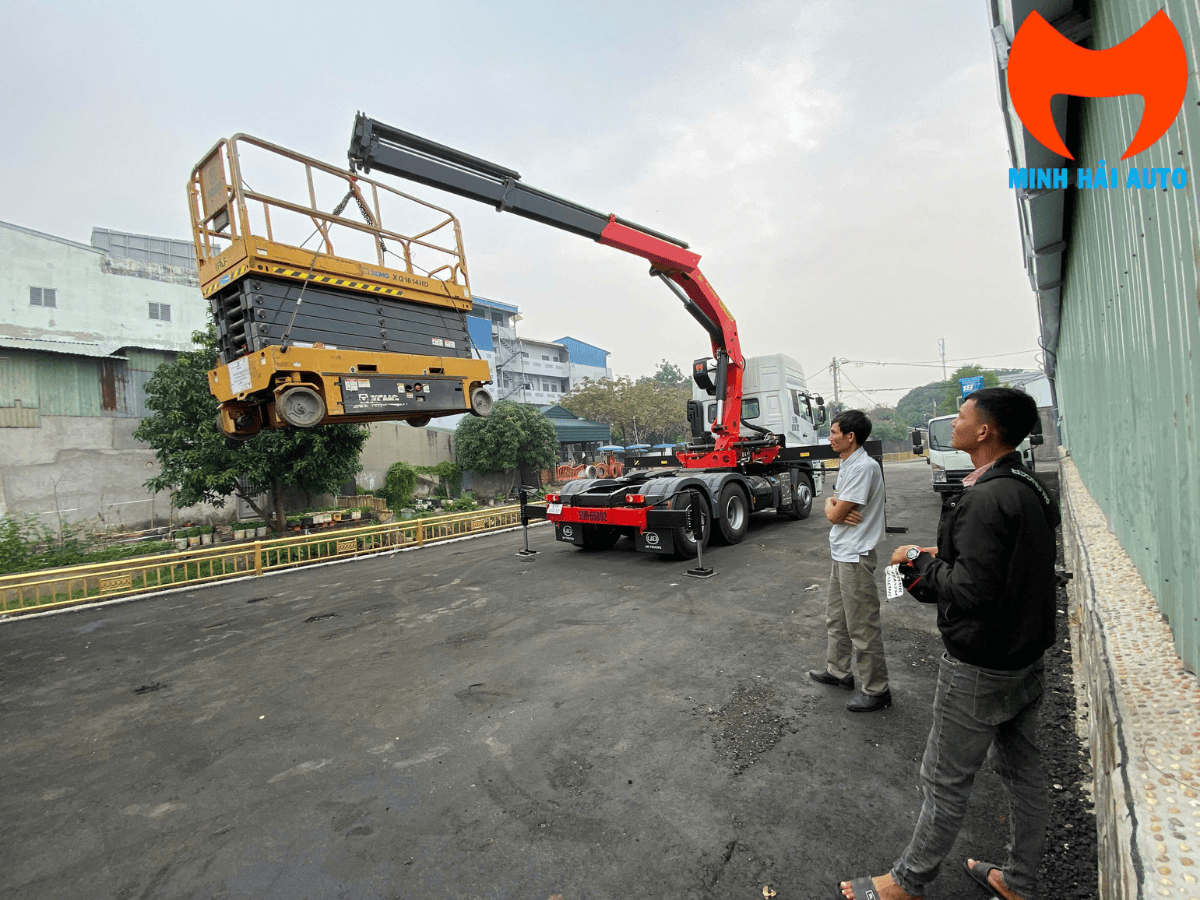 Cẩu đập chuột Palfinger 12 tấn