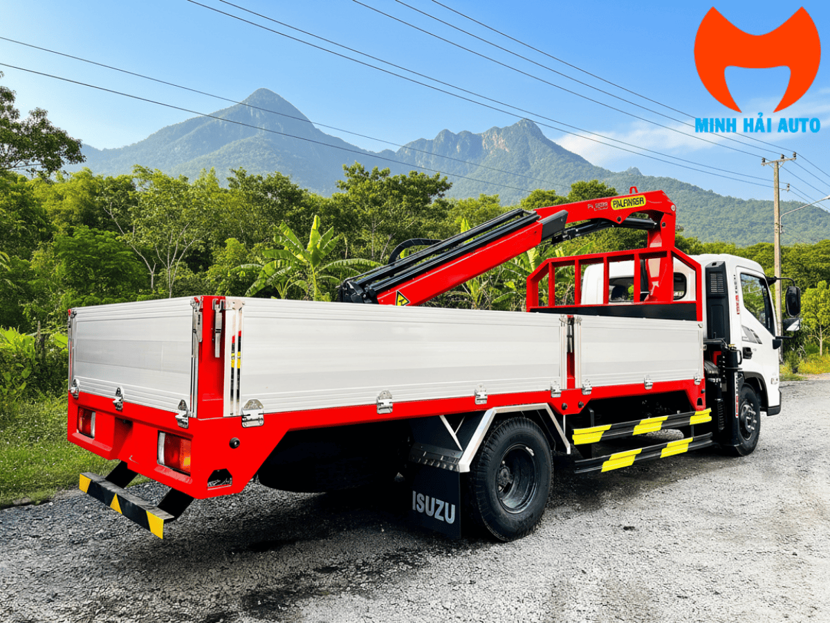 Cẩu gập palfinger 3 tấn nền xe hyundai