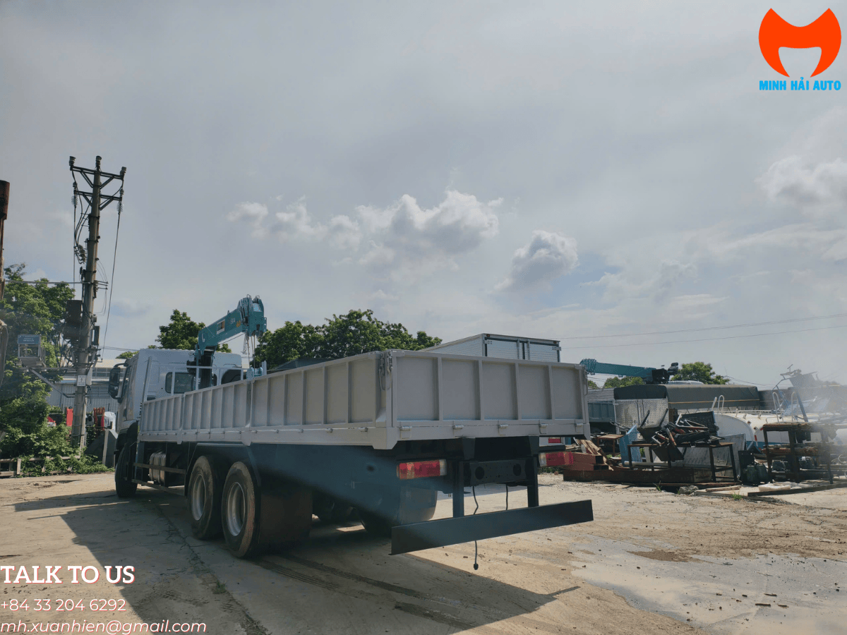 cẩu tự hành 5 tấn Hyundai