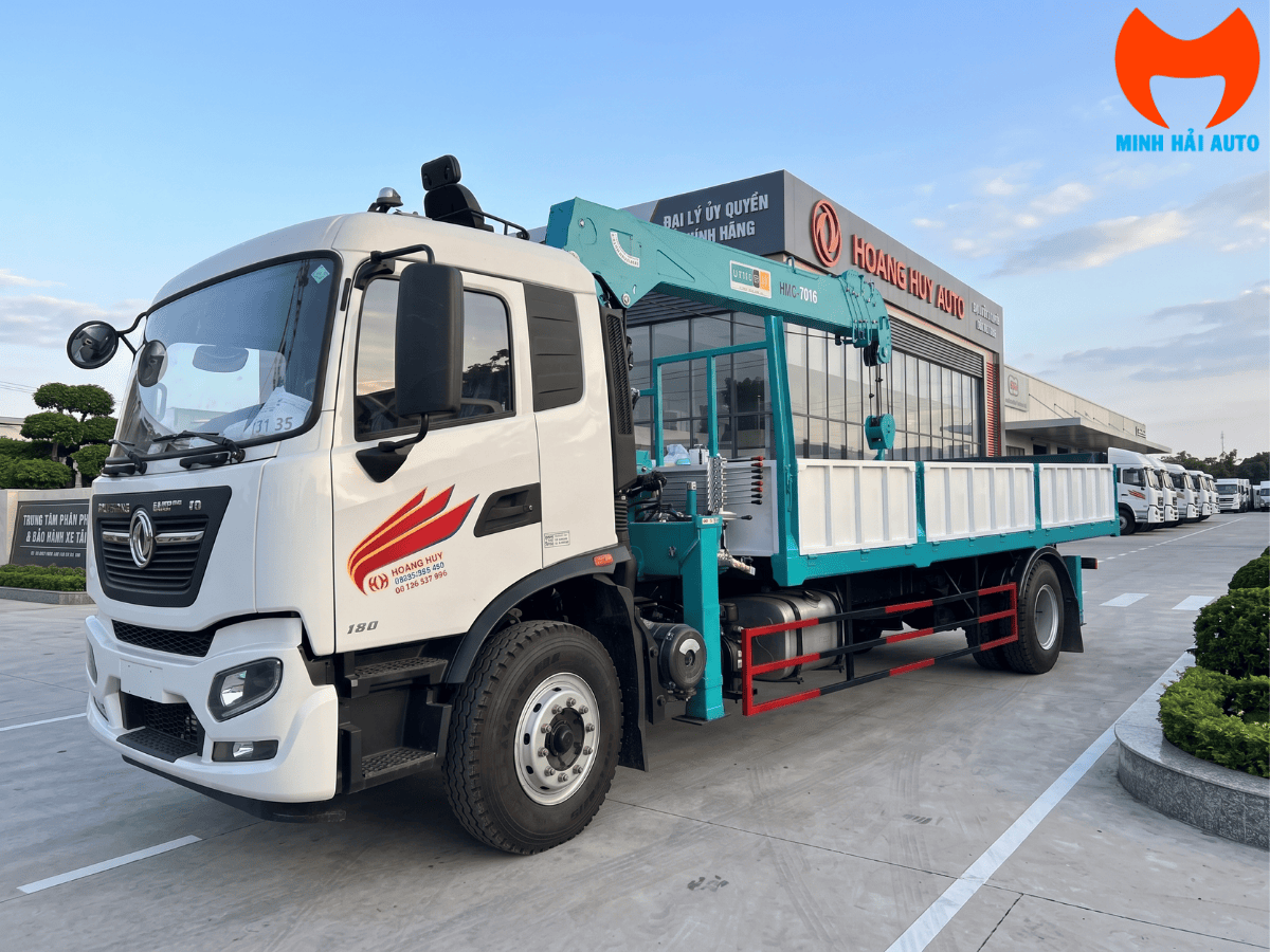 Cẩu tự hành 6 tấn Hyundai Everdigm HLC-7016 6 khúc