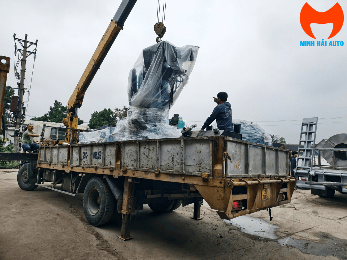 Cẩu tự hành Hyundai 8 tấn 6 khúc