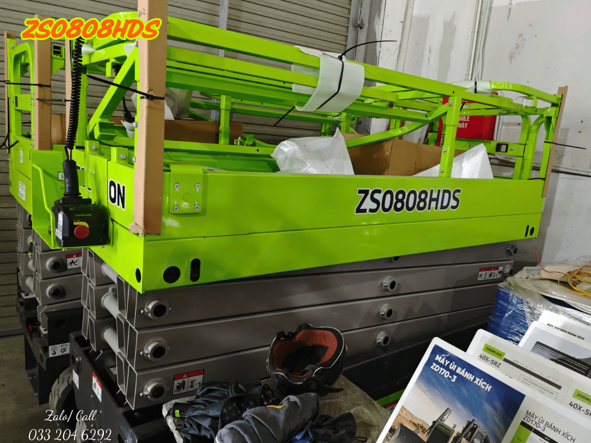 Chi tiết kết cấu sàn làm việc và lan can bảo vệ của xe nâng người cắt kéo 10m.