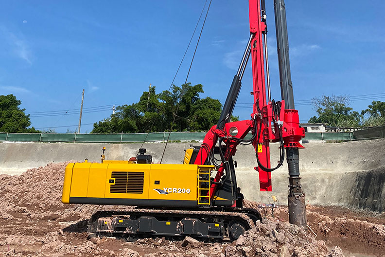 Công nghệ power head giảm chấn trên máy khoan nhồi Yuchai.