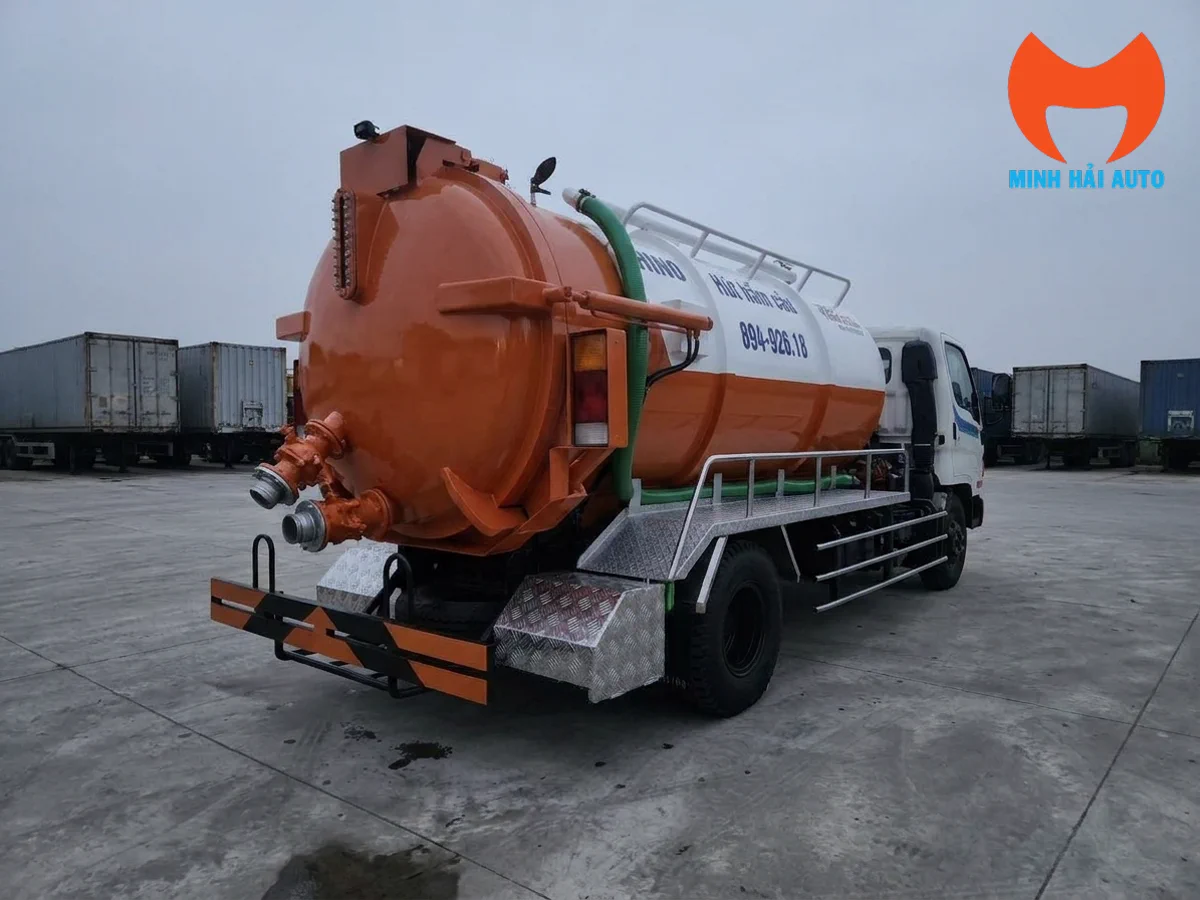 Cửa hậu thủy lực xe hút chất thải 6 khối Cửa hậu thủy lực xe hút chất thải 6 khối Hyundai