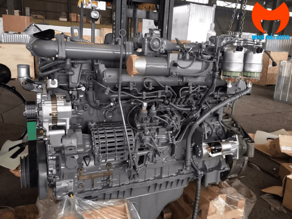 Động cơ ISUZU 6WG1 công suất 400 mã lực trên xe tải GIGA 3 chân.