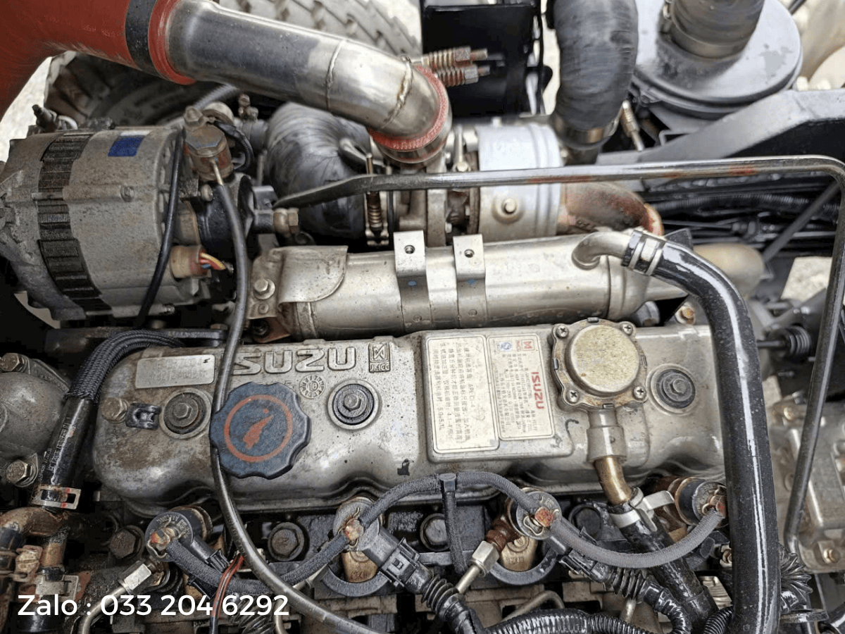 Động cơ Isuzu JE493ZLQ4 trên xe ben Veam 3.5 tấn.
