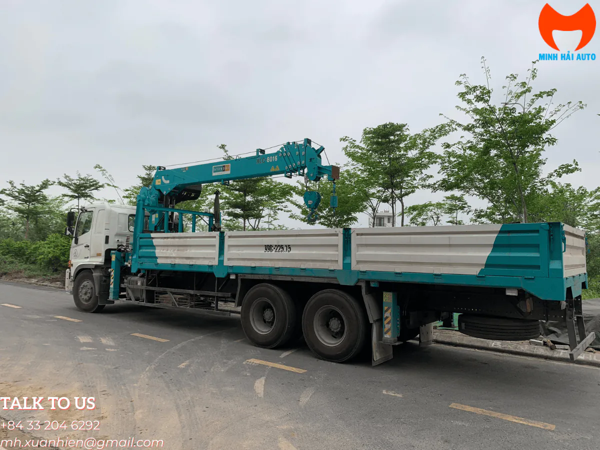 Xe tải gắn cẩu Everdigm