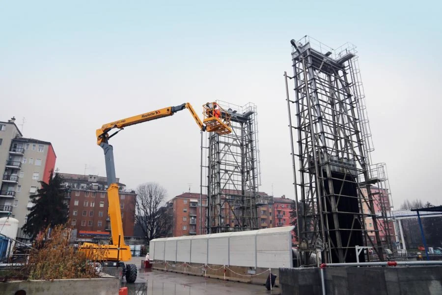 Haulotte HA32 RTJ PRO làm việc tại công trình Milano Metro