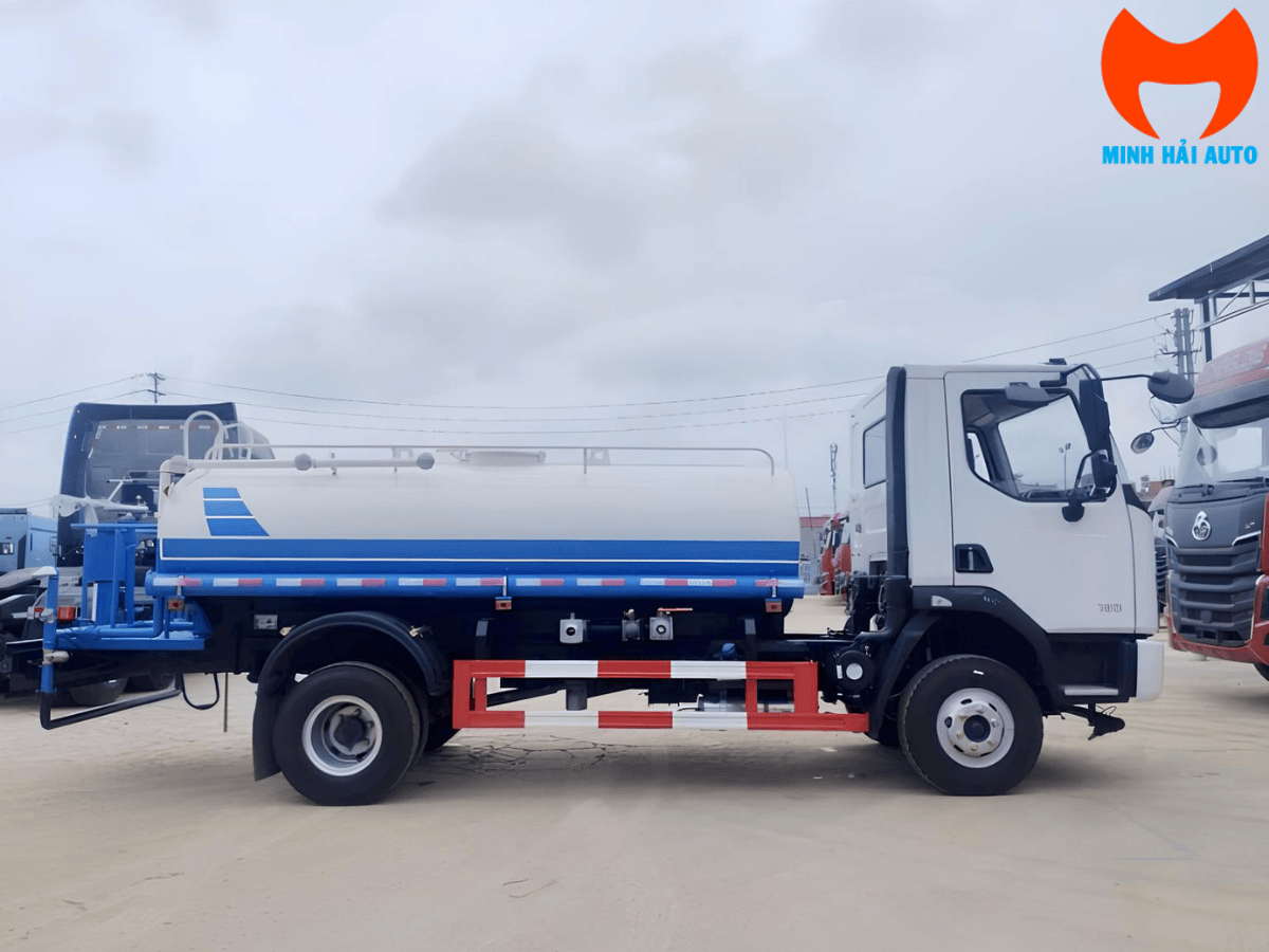 hệ thống phun nước xe chenglong 8 khối