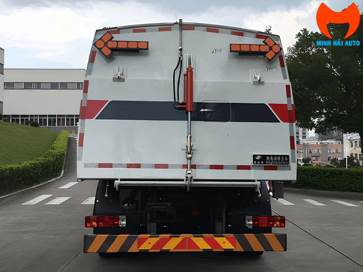 Hệ thống pin CATL trên xe quét đường điện