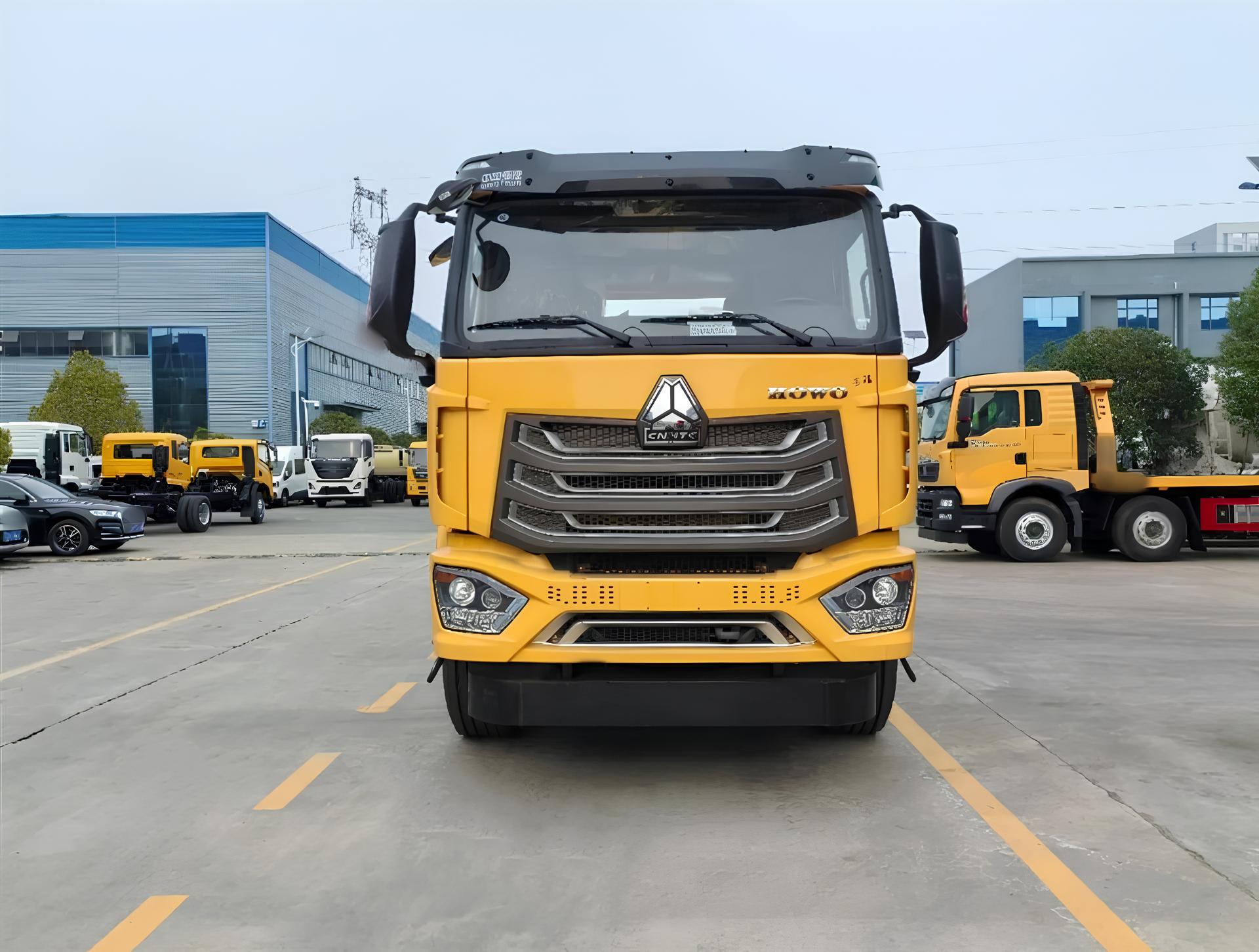 Hệ thống càng kéo underlift phía sau của xe cứu hộ HOWO NX, thể hiện kết cấu chắc chắn với sức nâng lên đến 8.000 kg