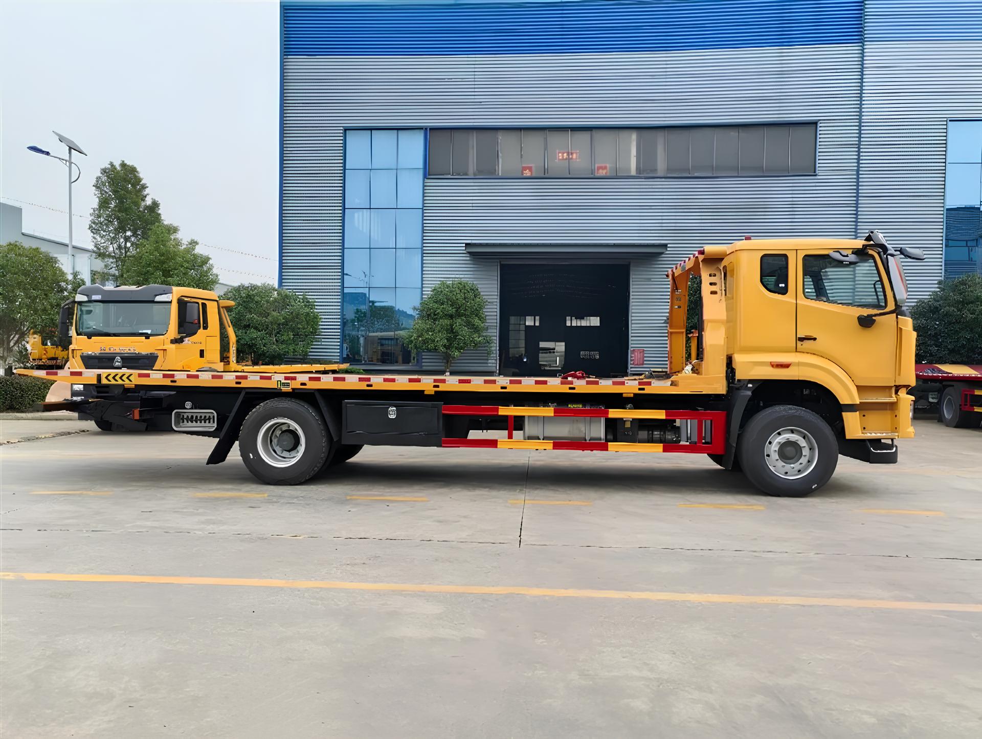 Xe cứu hộ chuyên dụng HOWO NX 6 tấn động cơ 310 HP, một sản phẩm chất lượng được phân phối bởi Minh Hải Auto