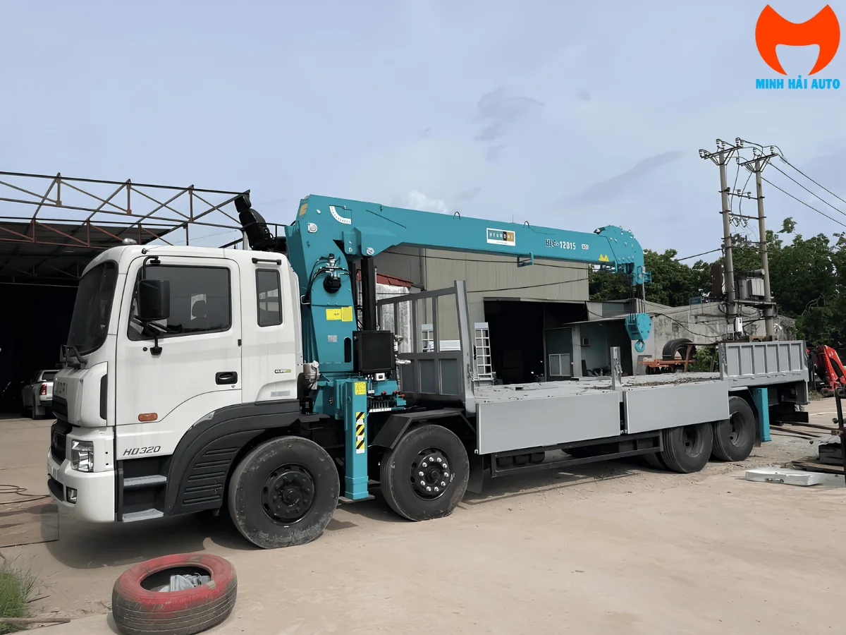 Hyundai HD320 gắn cẩu Everdigm HLC-12015 12 tấn