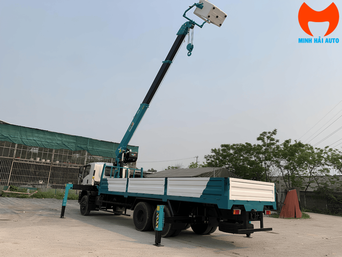 Kich-thuoc-long-thung-hang-xe-cau-dongfeng-4-chan-sau-khi-lap-cau