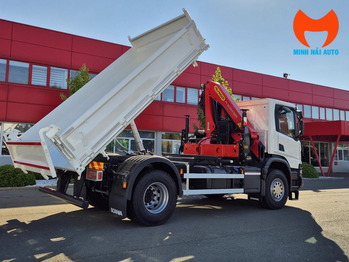 Kiểm tra cẩu gập Palfinger định kỳ