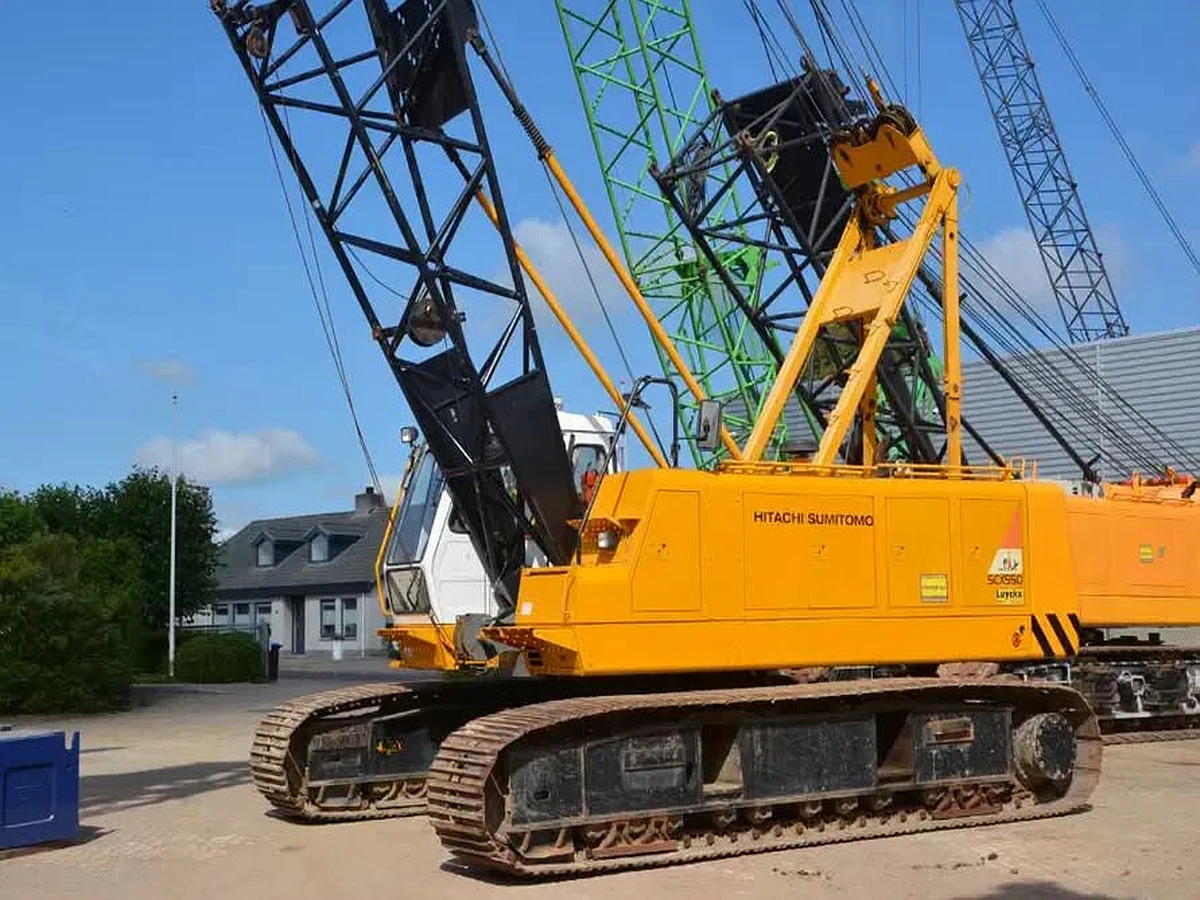Kiểm tra gầm xích xe cẩu bánh xích cũ Kiểm tra gầm xích xe cẩu bánh xích đã qua sử dụng