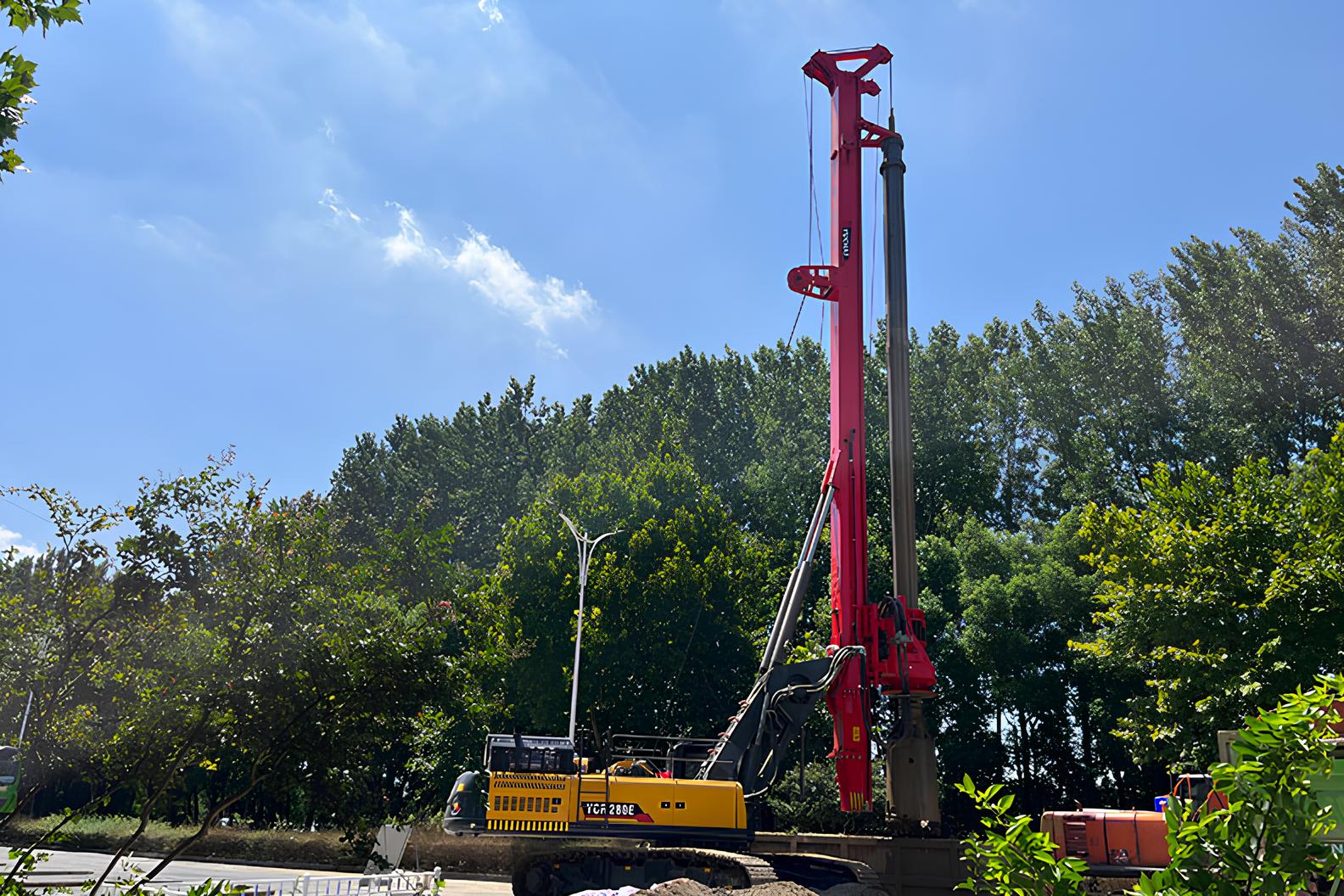 Máy Khoan Cọc Nhồi Yuchai YCR