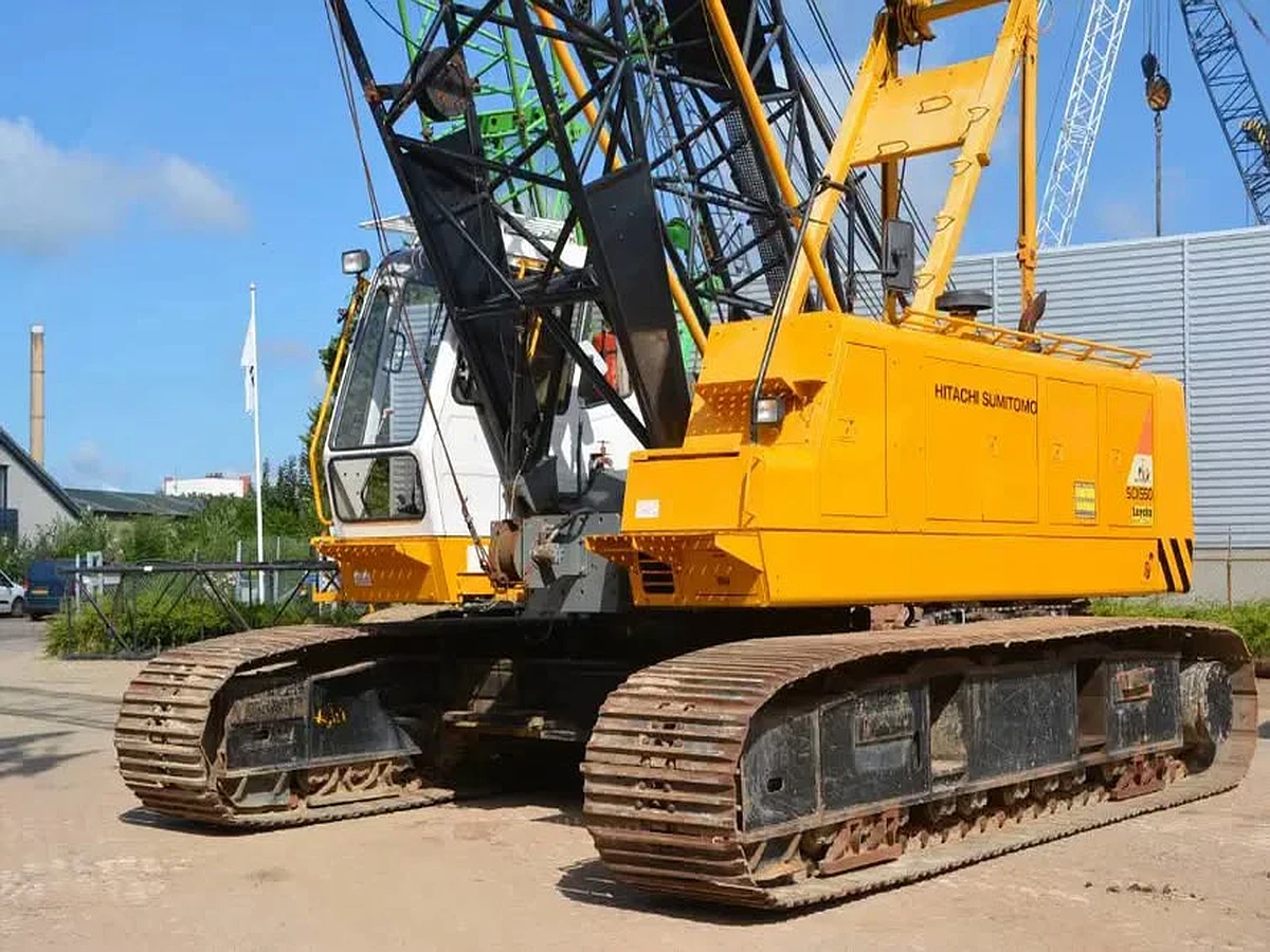 Ngoại quan xe cẩu bánh xích cũ Ngoại quan xe cẩu bánh xích đã qua sử dụng